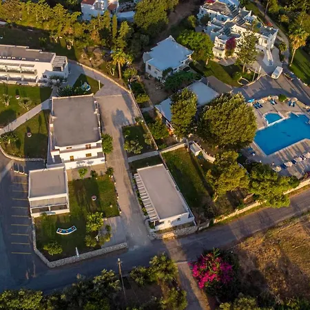 Gelli Aparthotel 4*