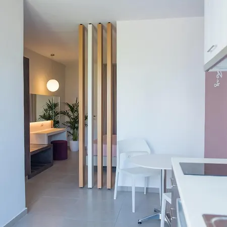 Aparthotel Gelli 4*