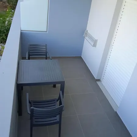 Gelli Aparthotel Ampavris