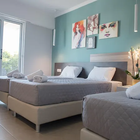 Gelli Aparthotel Ampavris