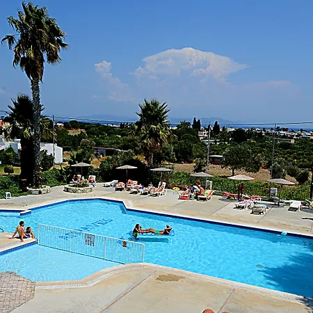 Gelli Aparthotel Ampavris