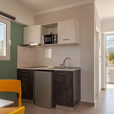 Gelli Aparthotel Ampavris